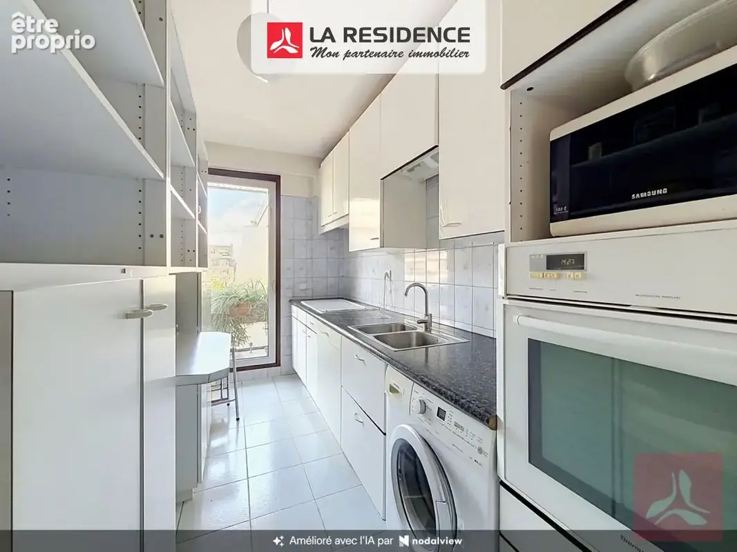 Appartement 75 m² à Paris-18e  - photo 3