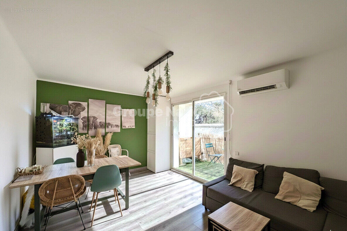 Appartement à LE ROVE
