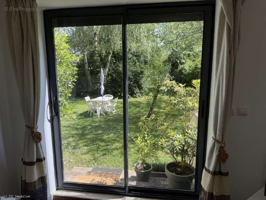 Maison à NANTEUIL-EN-VALLEE