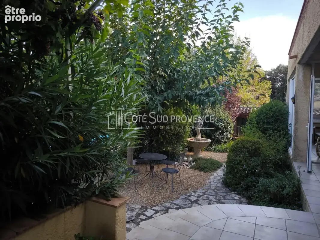 Villa avec piscine et dependances a saint didier - photo 21