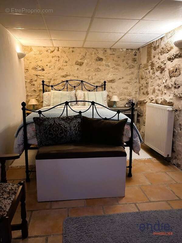 Maison à SAINT-REMY-SUR-CREUSE