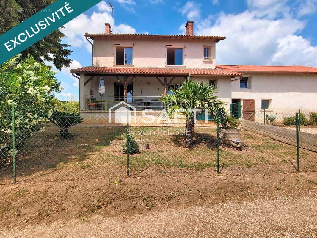 Photo 2 - Maison à LIZAC