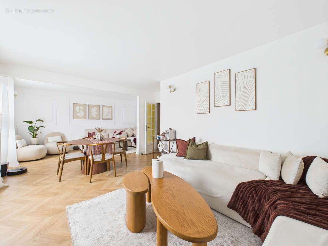 Appartement à SARTROUVILLE