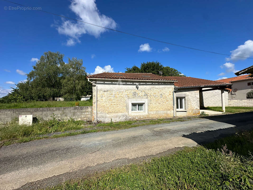 Boivre la valle - maison 6 pieces 106 m2 - 3 chambres - dependances - photo 2