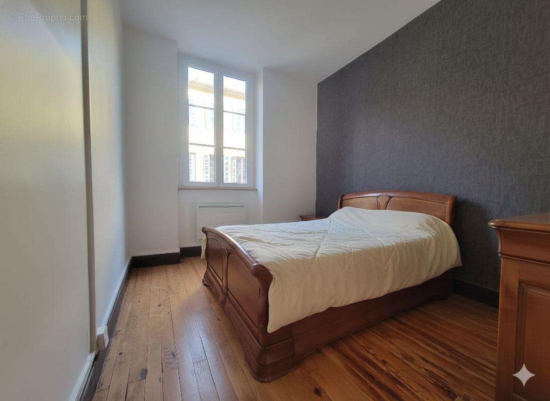 Appartement à L'ARBRESLE
