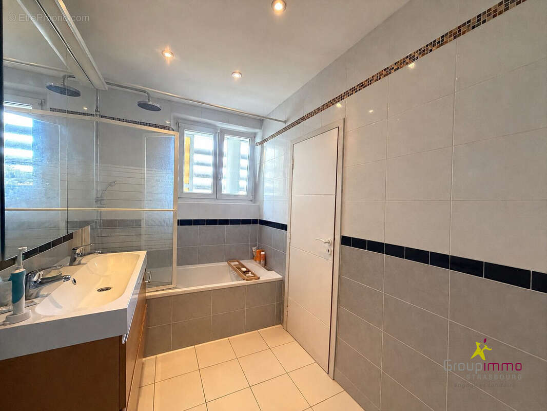 Appartement 100 m² à Strasbourg  - photo 7