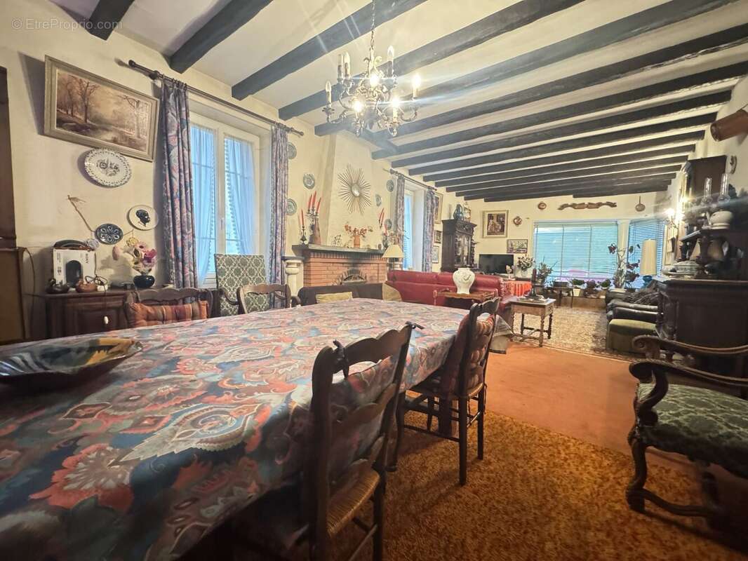 Maison à HURIEL
