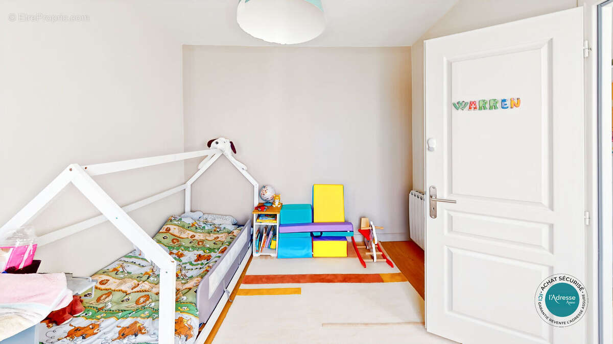 Maison à LE COUDRAY-MONTCEAUX