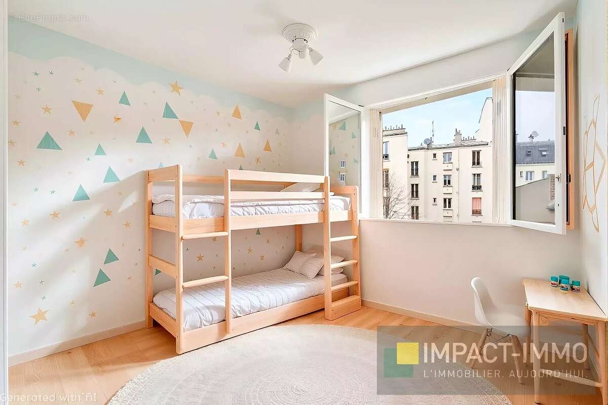Appartement à COURBEVOIE