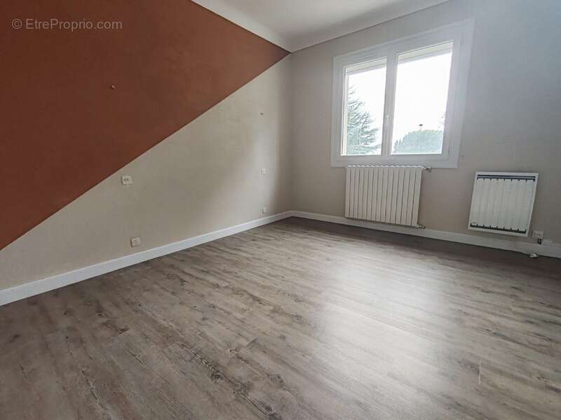 Propriete à vendre 10 pièces LA BRUFFIERE (85) - photo 8