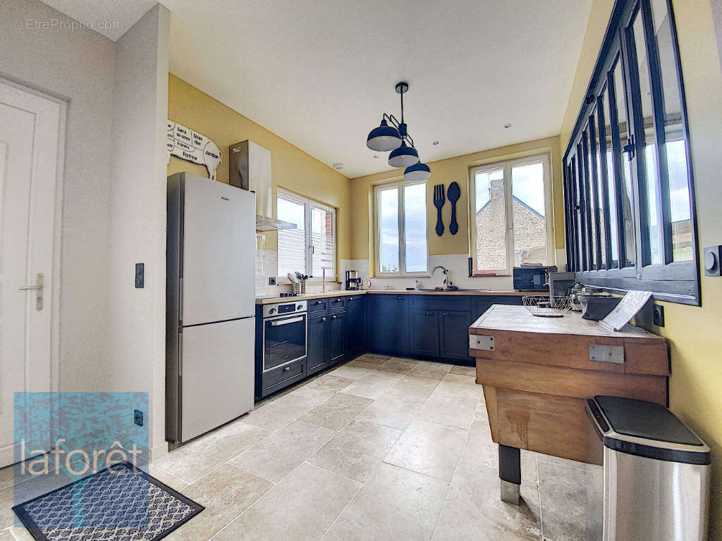 Maison à SAINT-MARS-SUR-LA-FUTAIE