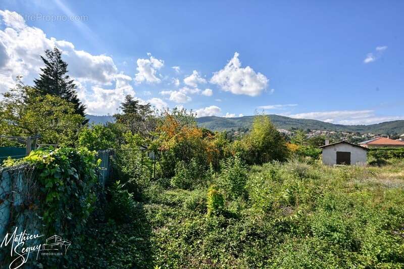 Terrain à POLLIONNAY