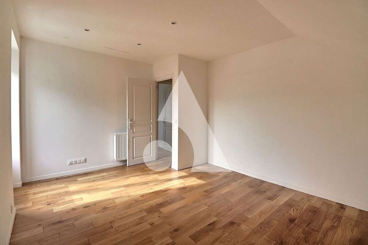 Maison entièrement rénovée 90m² - 3 chambres - Quartier recherché - photo 5