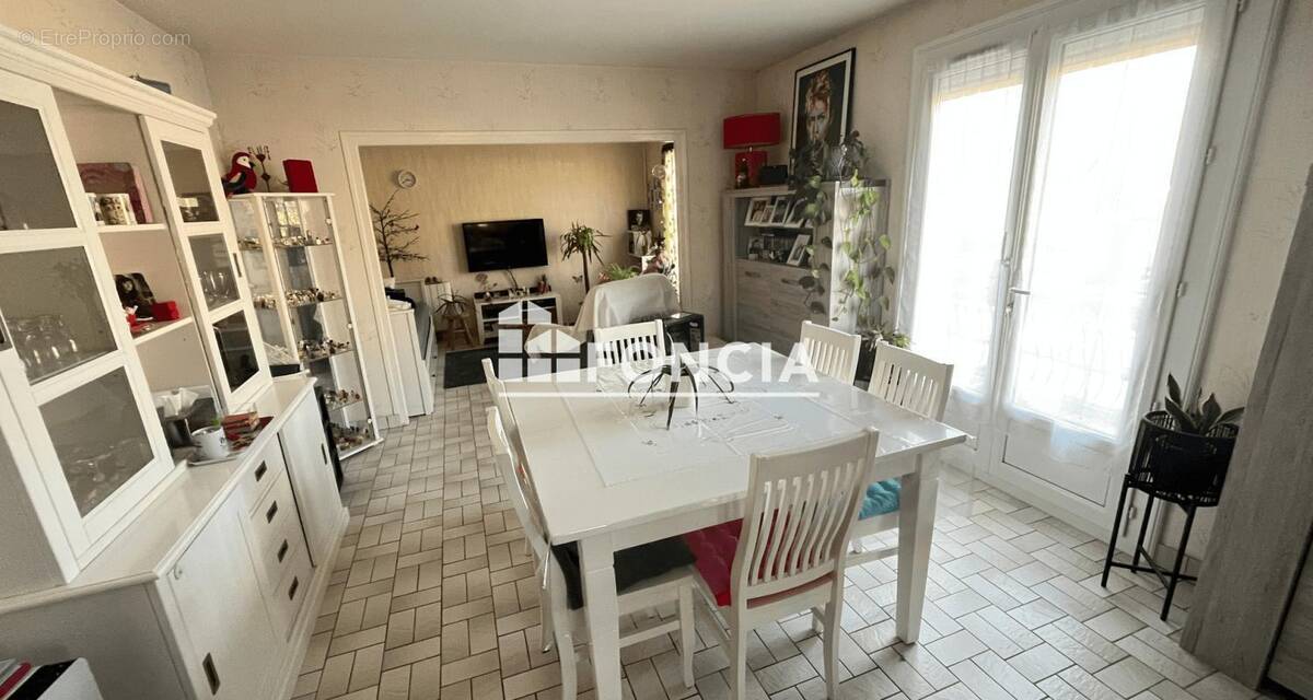 Maison à CERANS-FOULLETOURTE