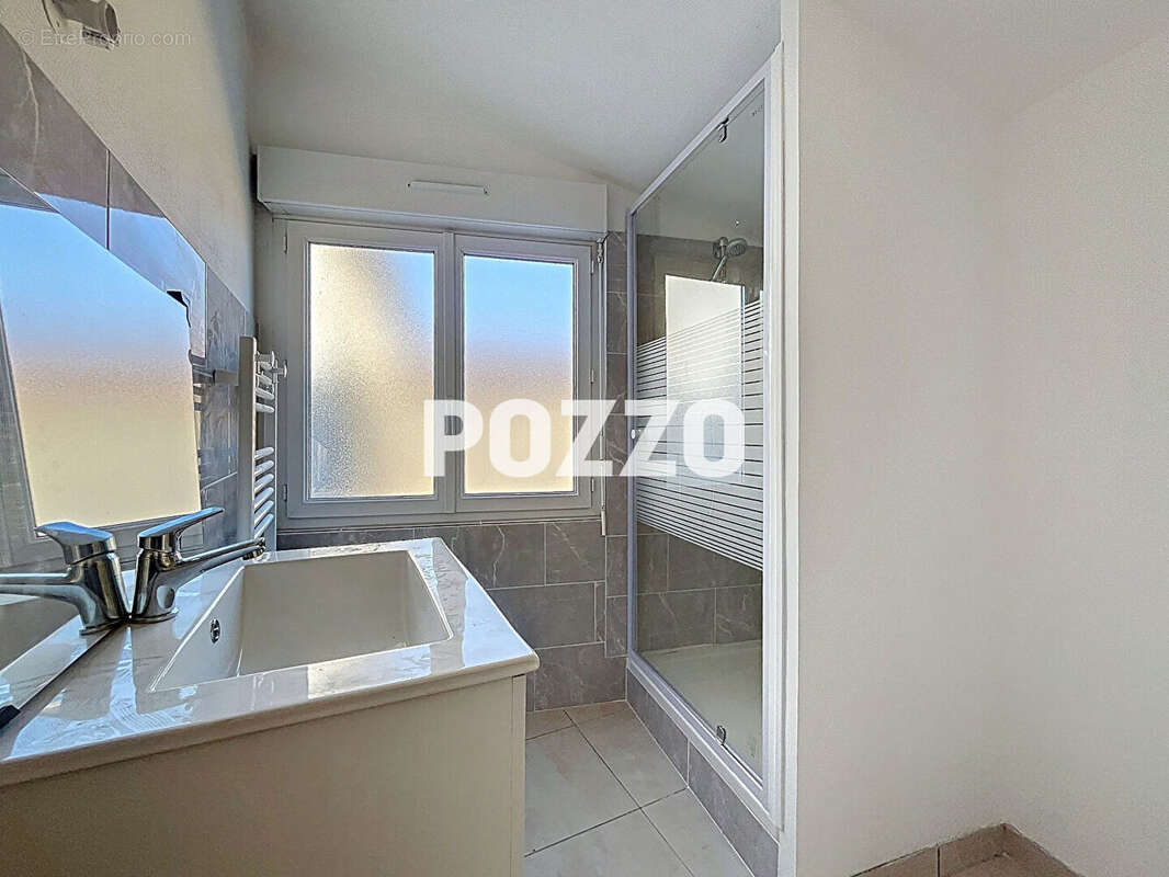 Appartement à SAINT-HILAIRE-DU-HARCOUET