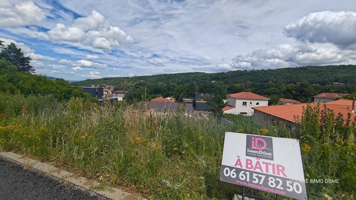 Terrain à NOHANENT