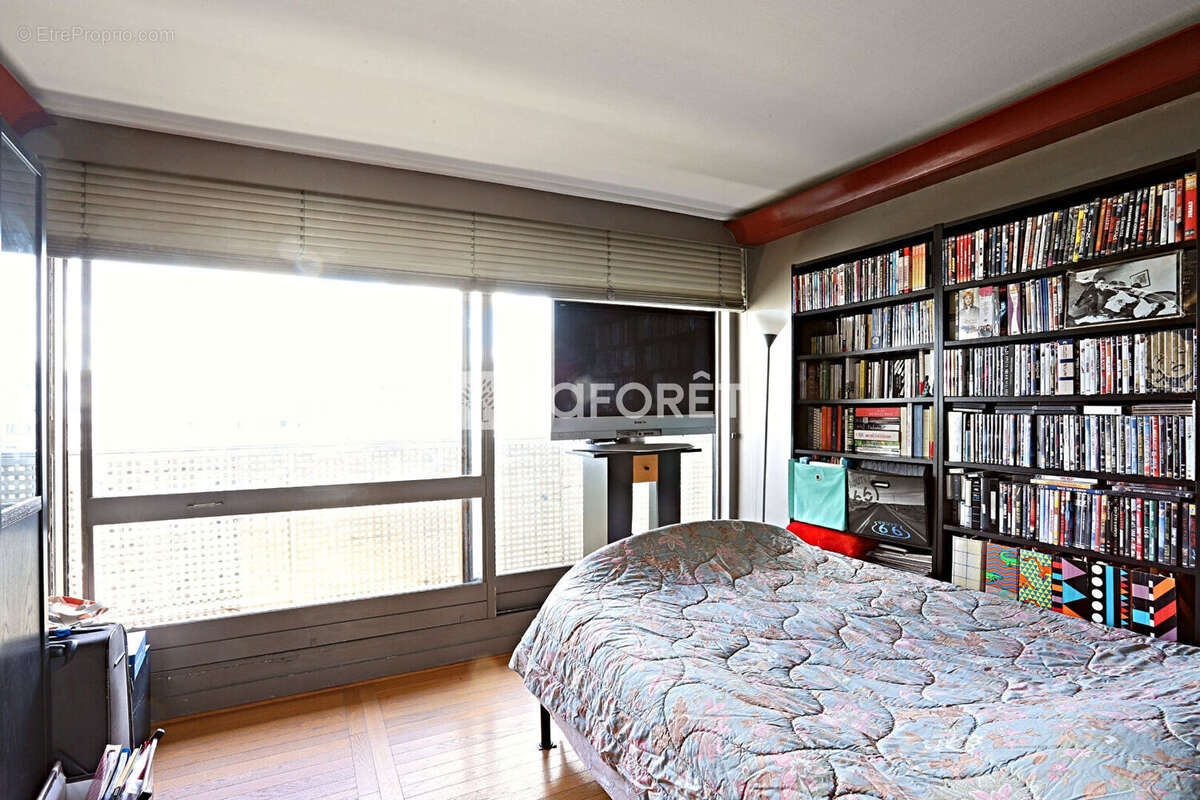 Appartement à PARIS-14E