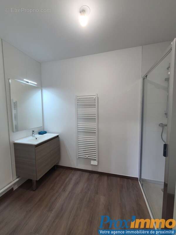 Appartement à SAINT-ETIENNE-DE-CROSSEY