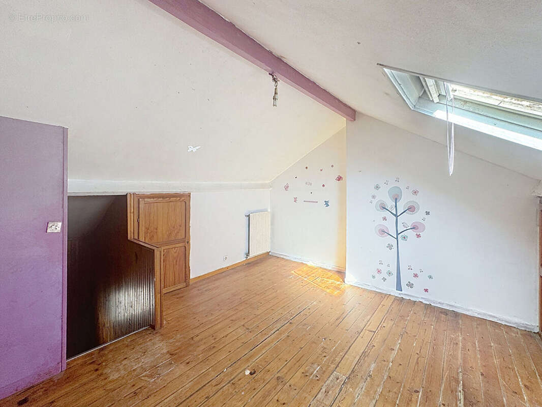 Maison à SAINT-ETIENNE-DU-ROUVRAY