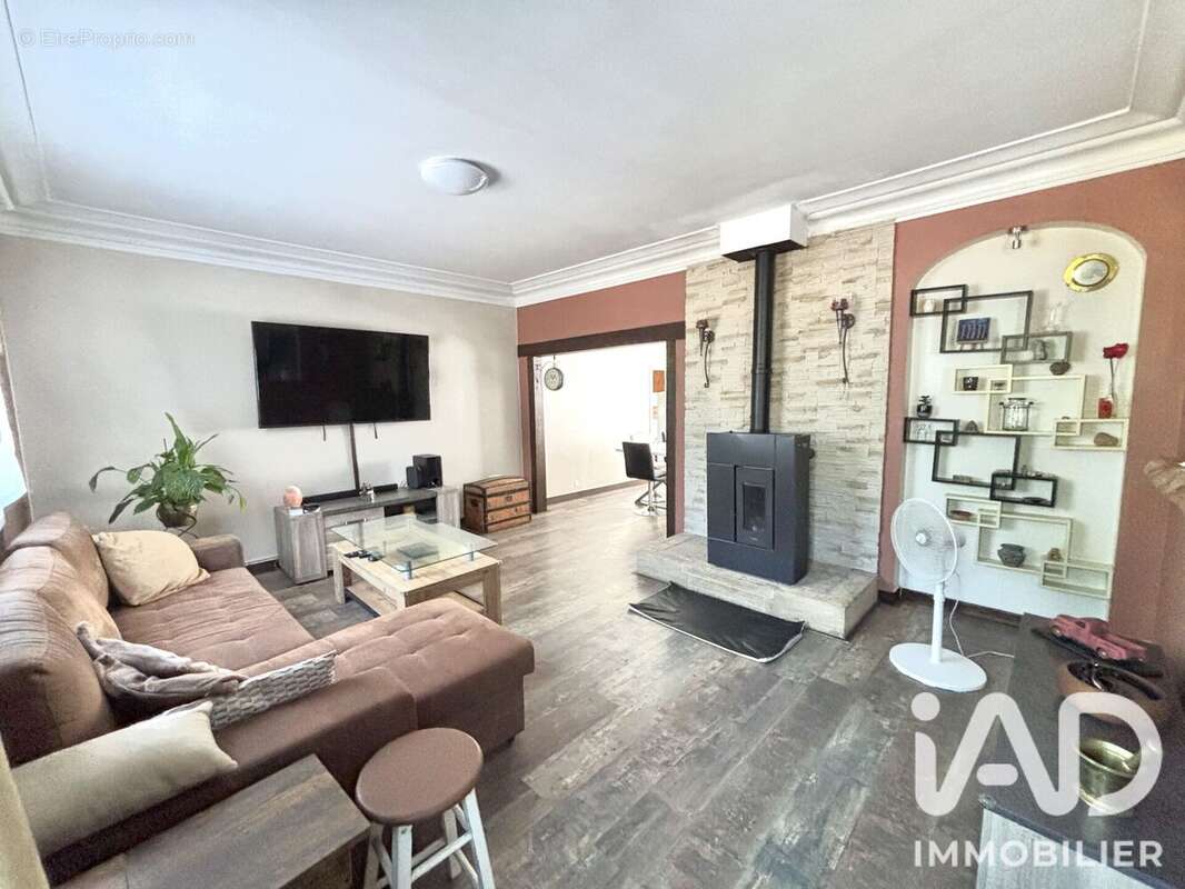 Maison 93 m² à Bassillac  - photo 4