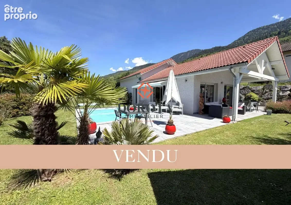 Maison à VAULNAVEYS-LE-HAUT