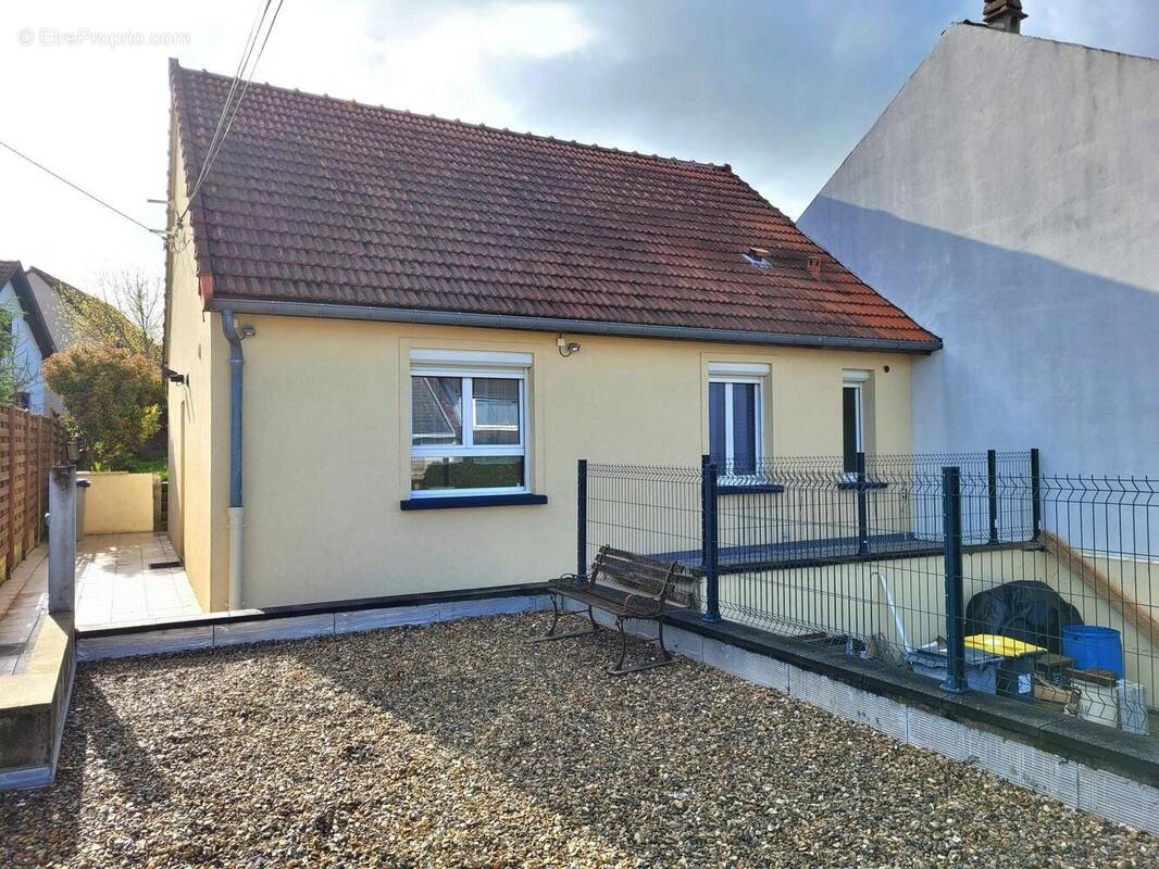 Maison à GOUSSAINVILLE