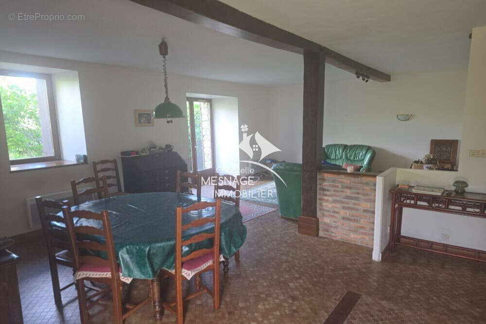 Maison à LANVALLAY