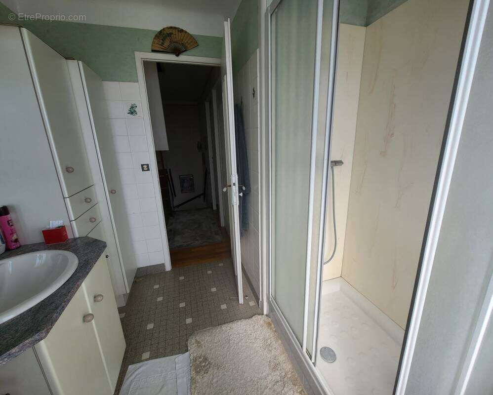 Maison familiale avec fort potentiel – 130 m² habitables (148 m² au sol) – Saint-Herblain Bourg - photo 17