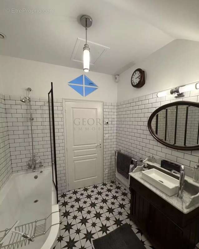 Appartement à SAINT-OUEN-EN-CHAMPAGNE