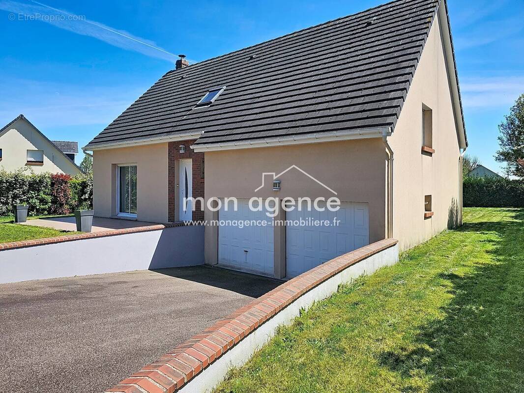 Maison à LA NEUVILLE-CHANT-D'OISEL