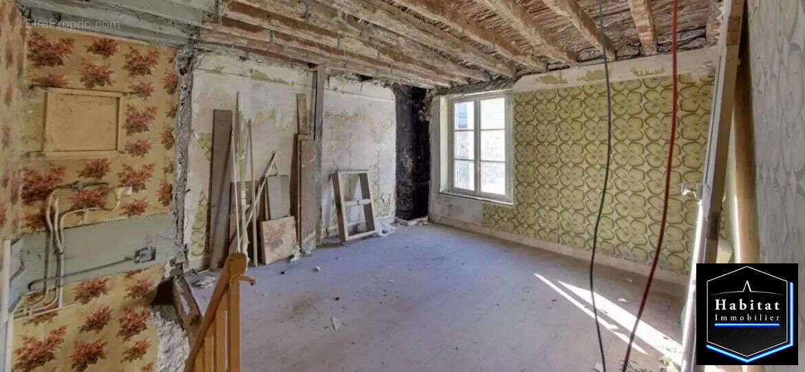 Maison à NANTEUIL-LE-HAUDOUIN