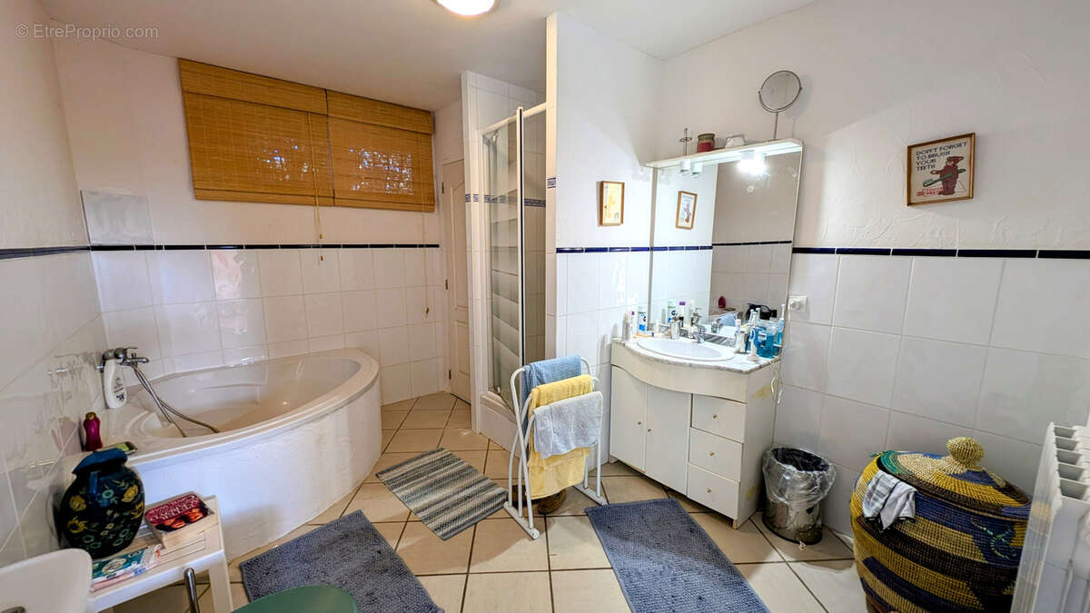 Maison à LAROQUE-DES-ALBERES