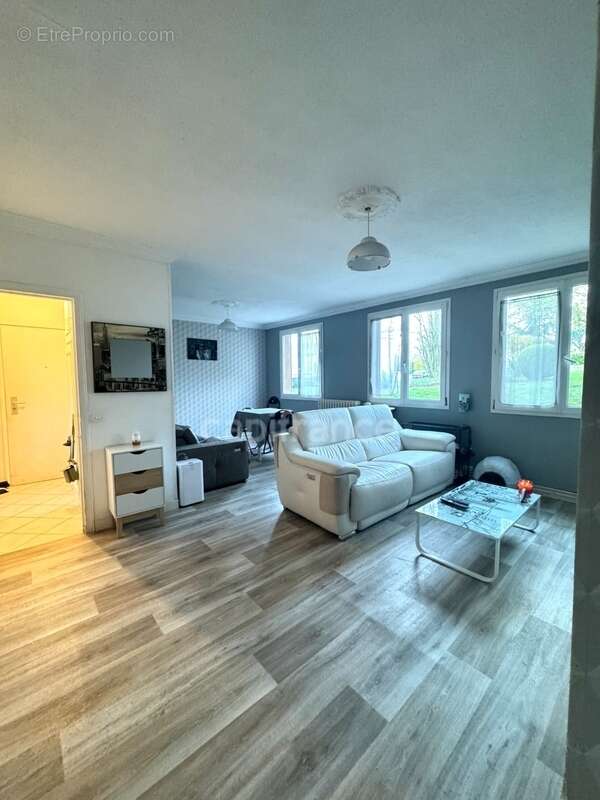 Appartement à MANTES-LA-VILLE