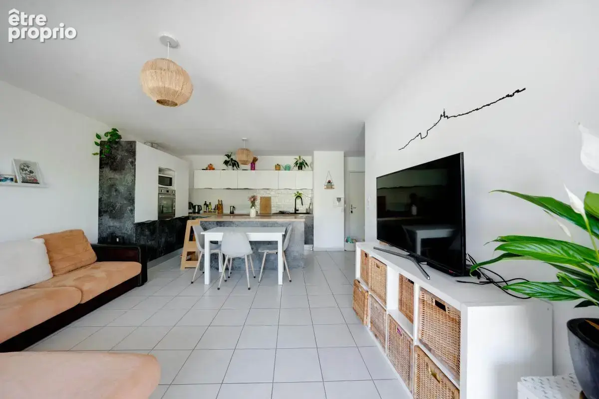T3 avec jardin & vue mer + double garage fermée - L'Estaque - photo 6