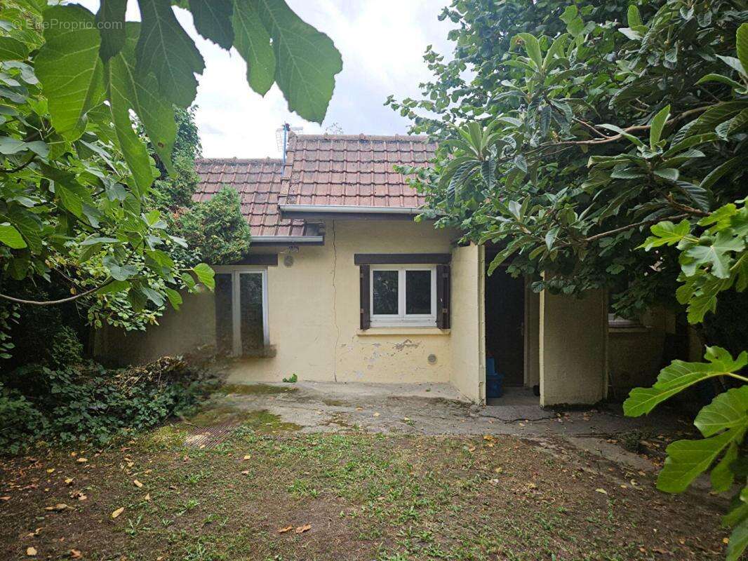 Maison à TREMBLAY-EN-FRANCE
