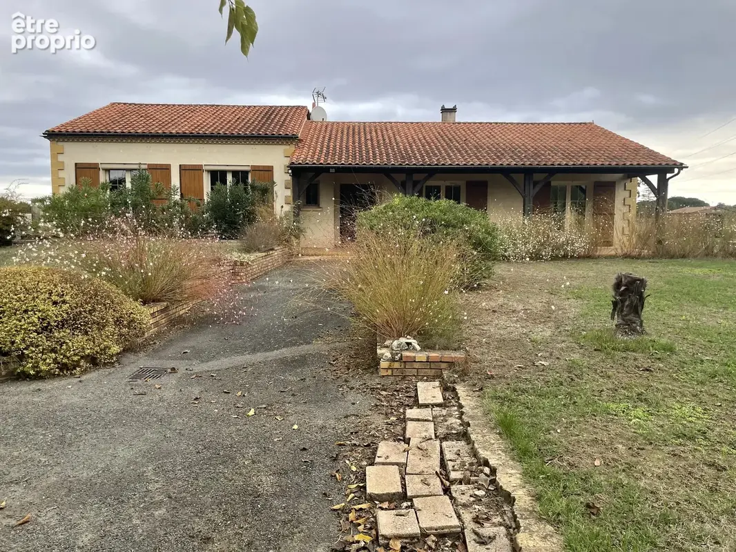 De beaux volumes, un grand jardin et un cadre de vie privilegie ! - photo 1