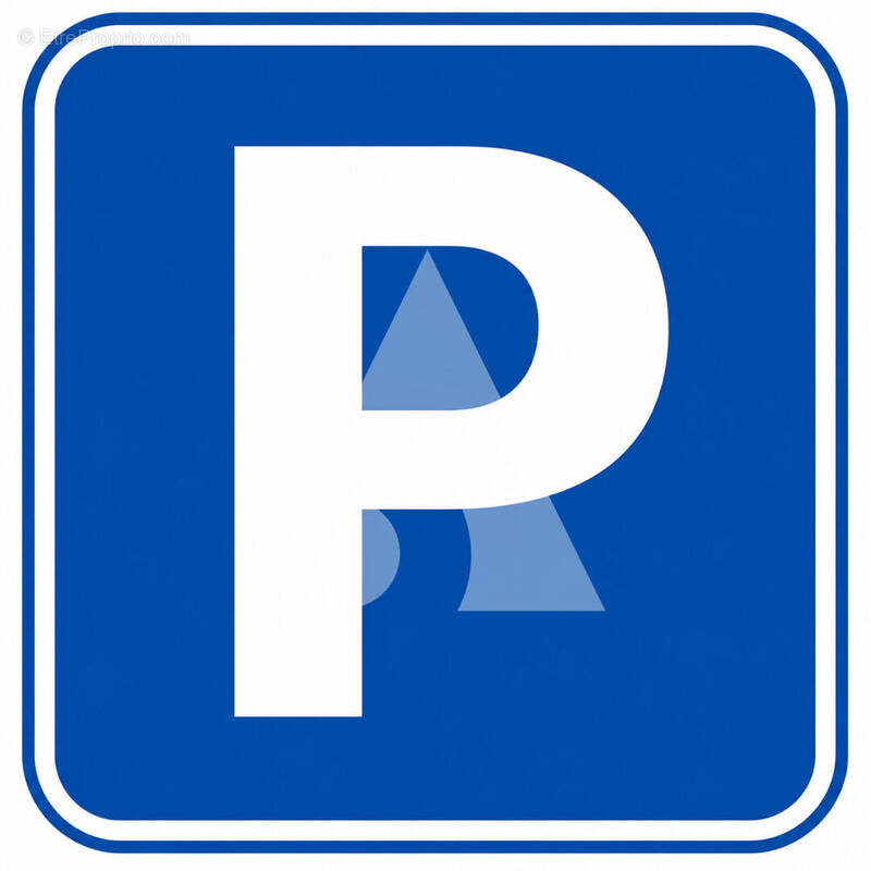 Parking à LES LILAS