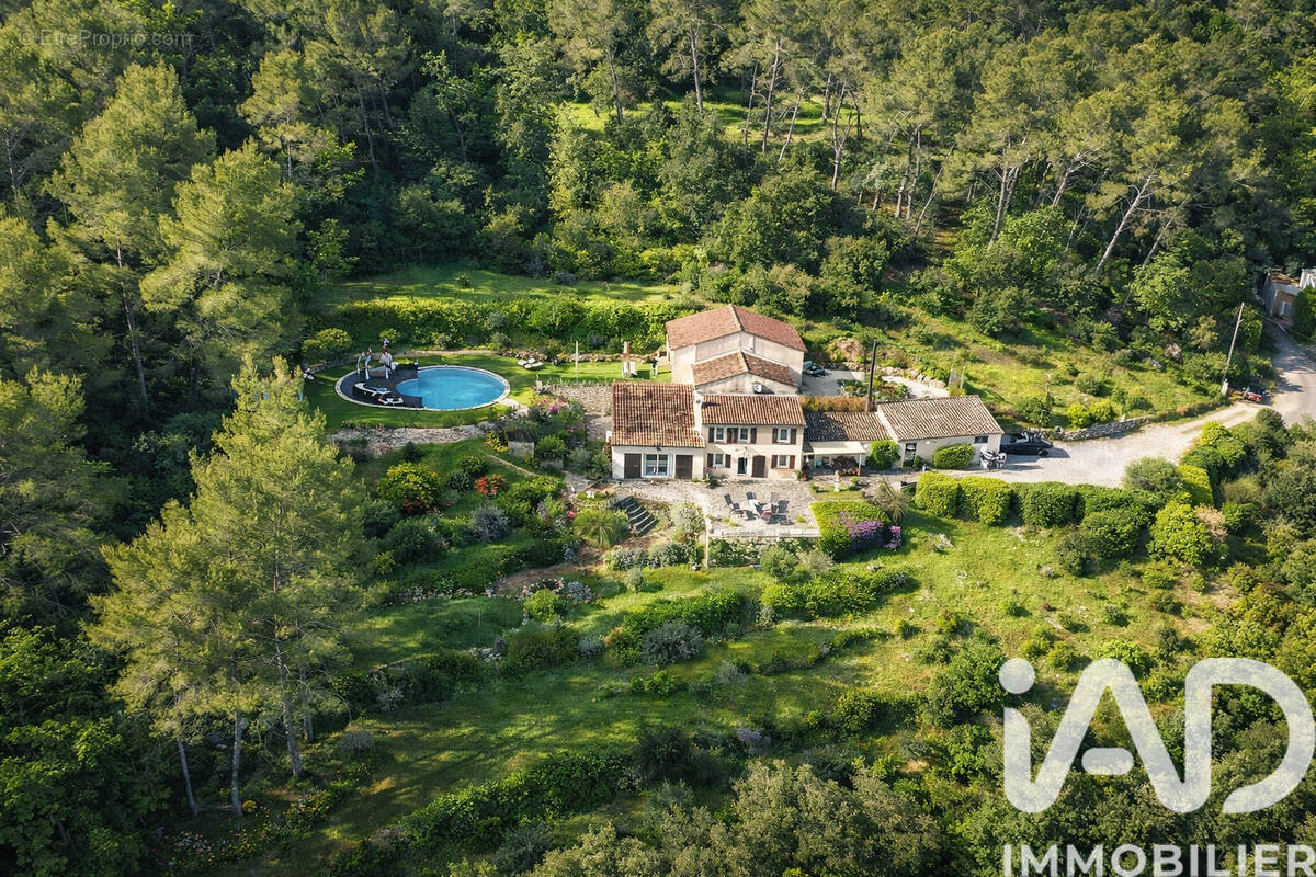 Photo 1 - Maison à TRANS-EN-PROVENCE