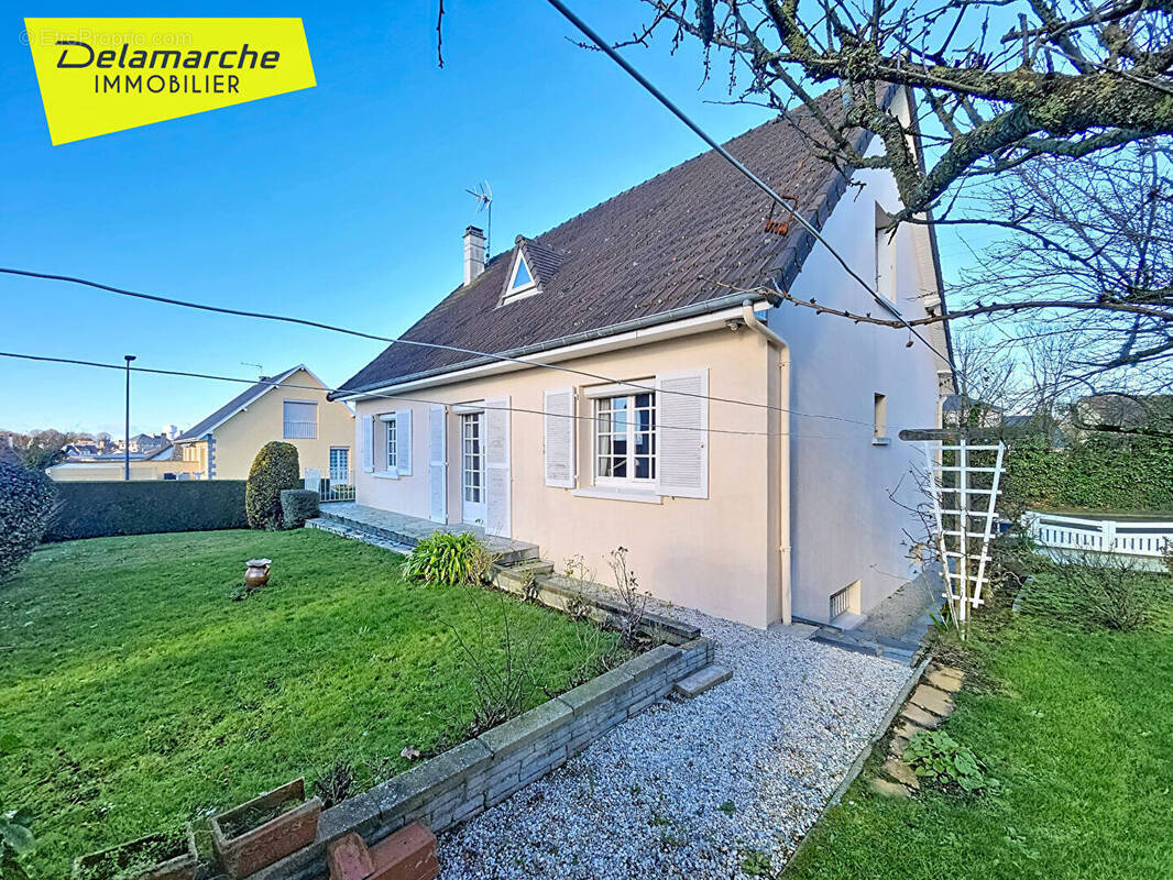 Maison à BREHAL