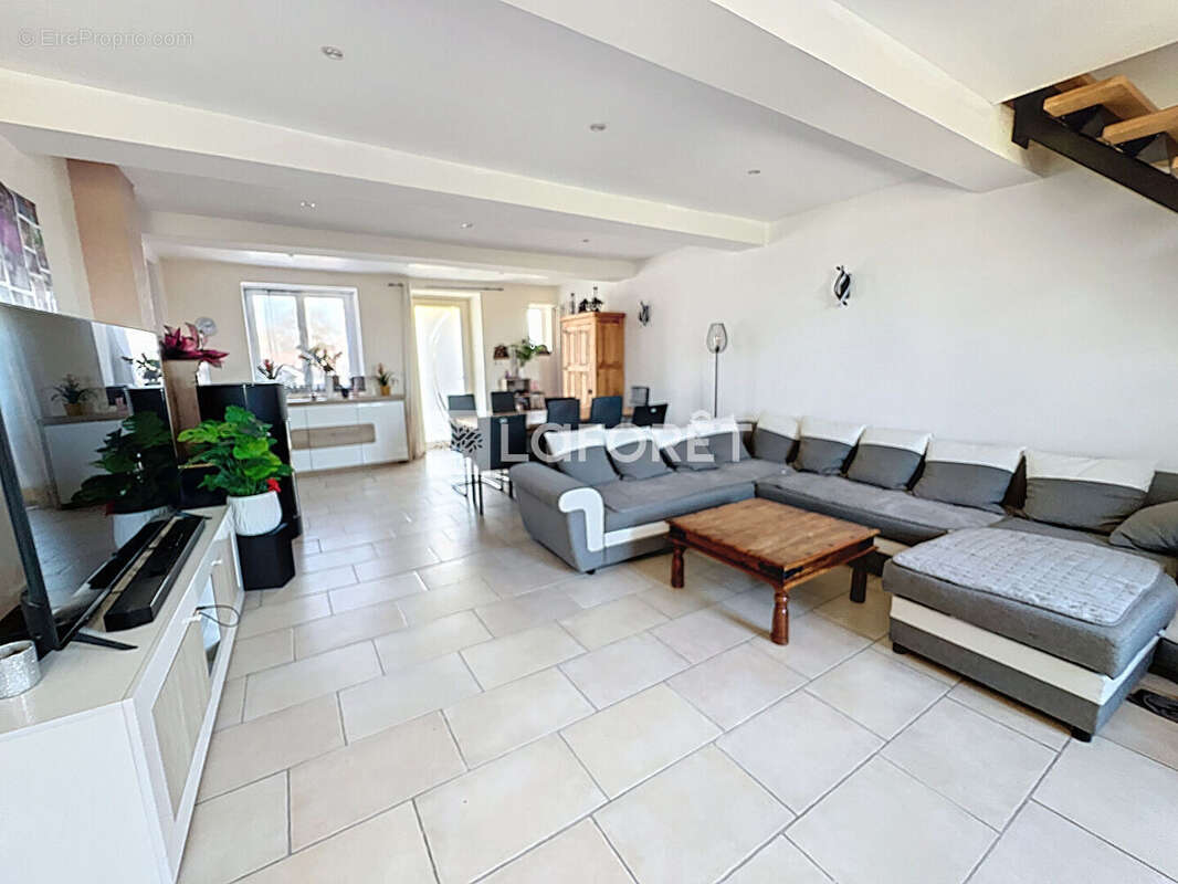 Maison à SAINT-BENIGNE