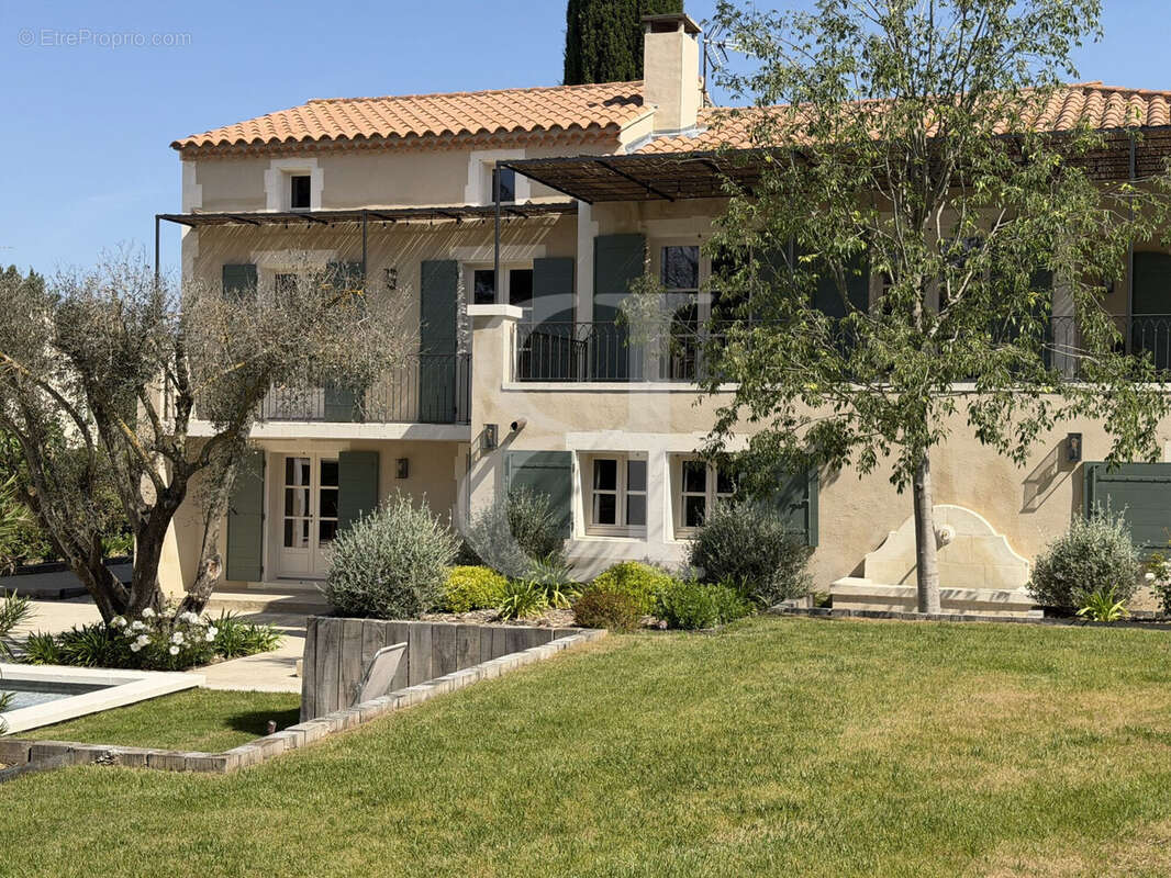 Maison à FONTVIEILLE