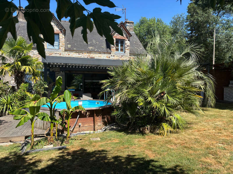 Maison en pierre , pleine de charme - 3 Chambres et mezzanine - COURNON - photo 3