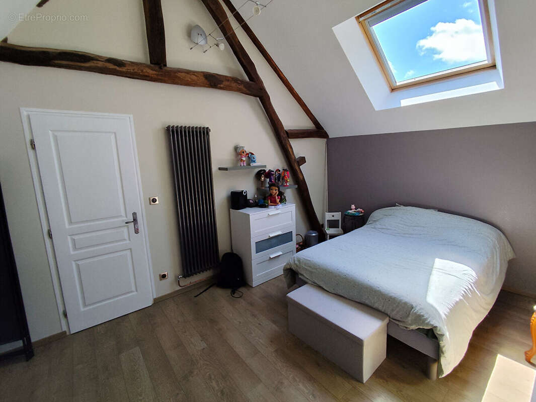 Maison à CUISE-LA-MOTTE