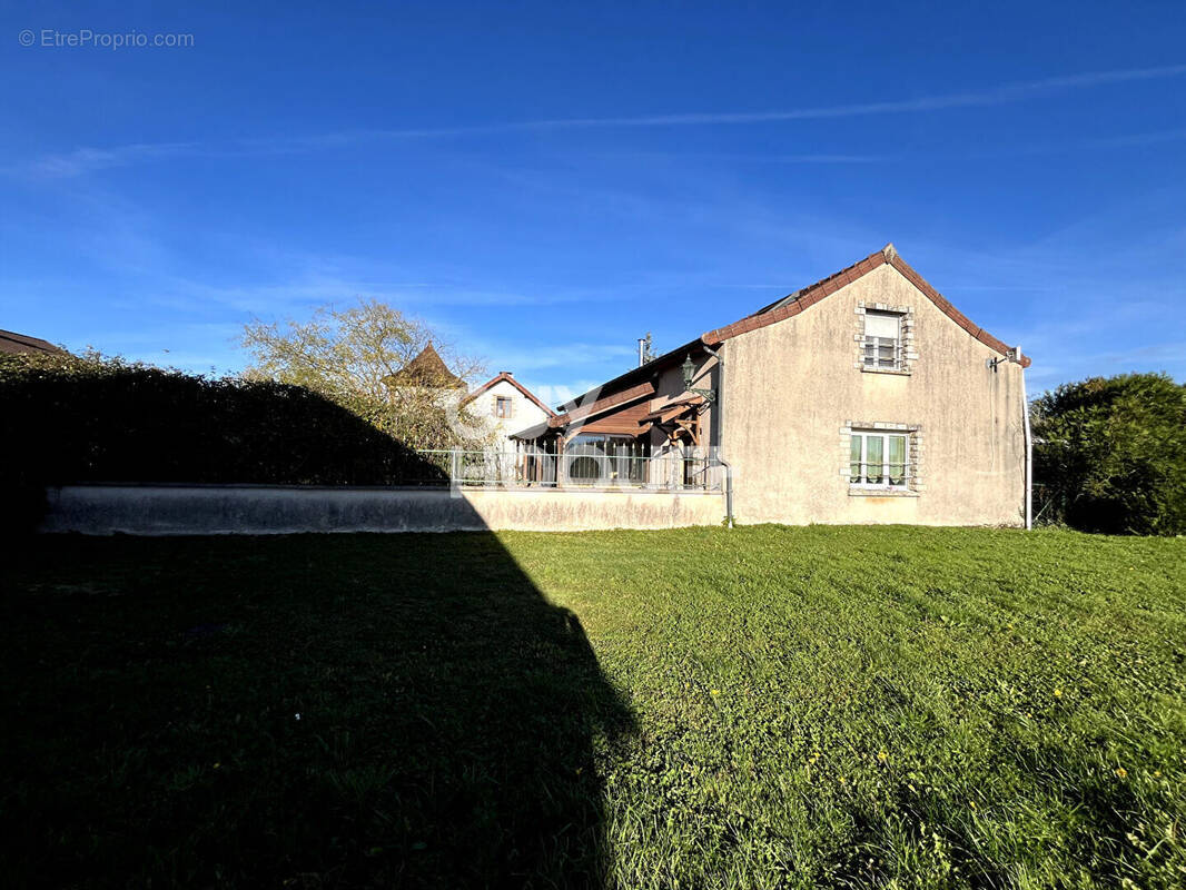 Maison à BESSEY-LES-CITEAUX
