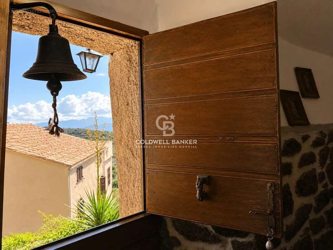 Sant'Antonino - Maison de village à rénover - Terrasses & vue montagne - photo 4