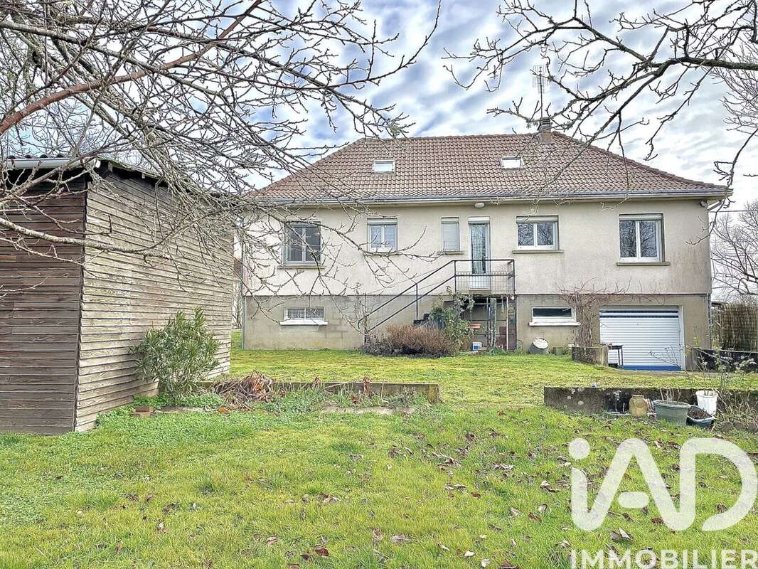 Maison 111 m² à Oulches  - photo 4