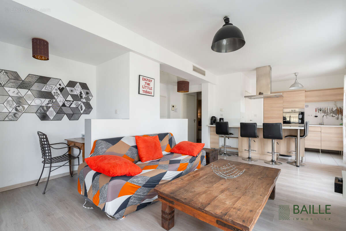 Appartement à MARSEILLE-2E