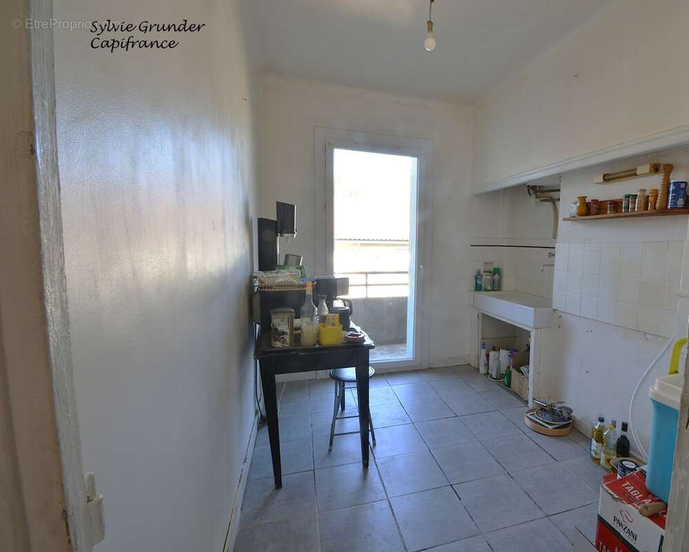 Appartement à vendre 2 pièces SALON DE PROVENCE (13) - photo 3