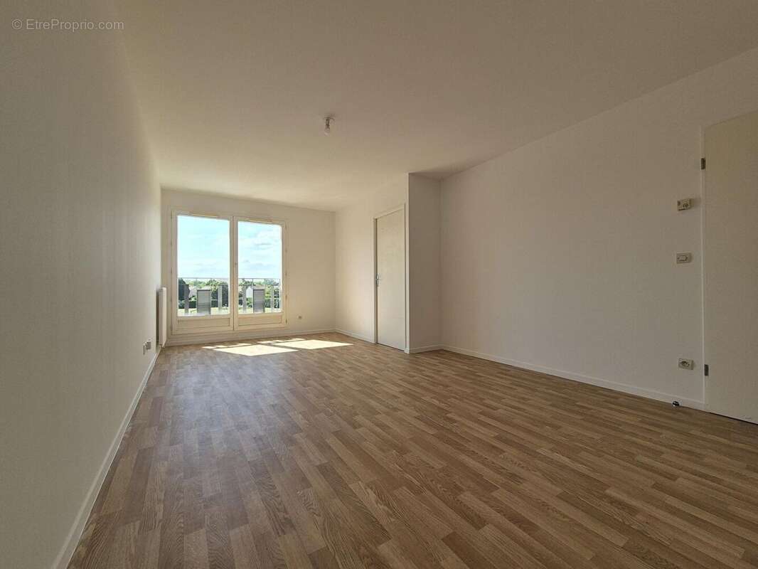 Saint pierre du perray centre ville - photo 4