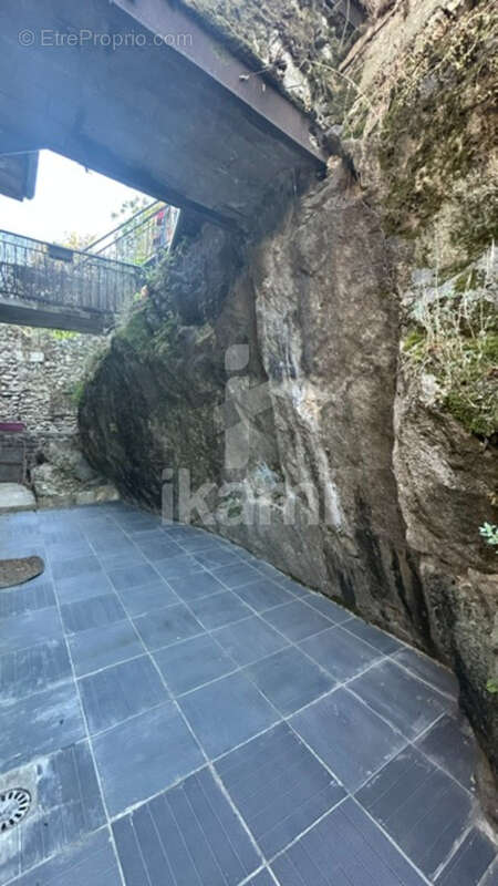 En vente à Tournon-Sur-Rhône : grand appartement avec terrasse - photo 13